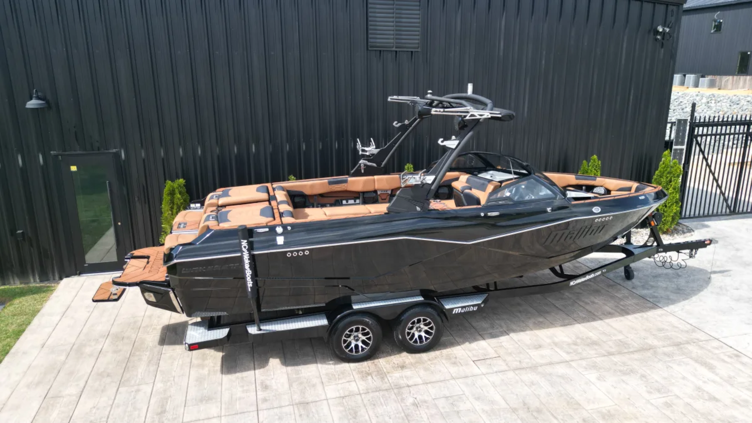 2023 Malibu Wakesetter 25 LSV