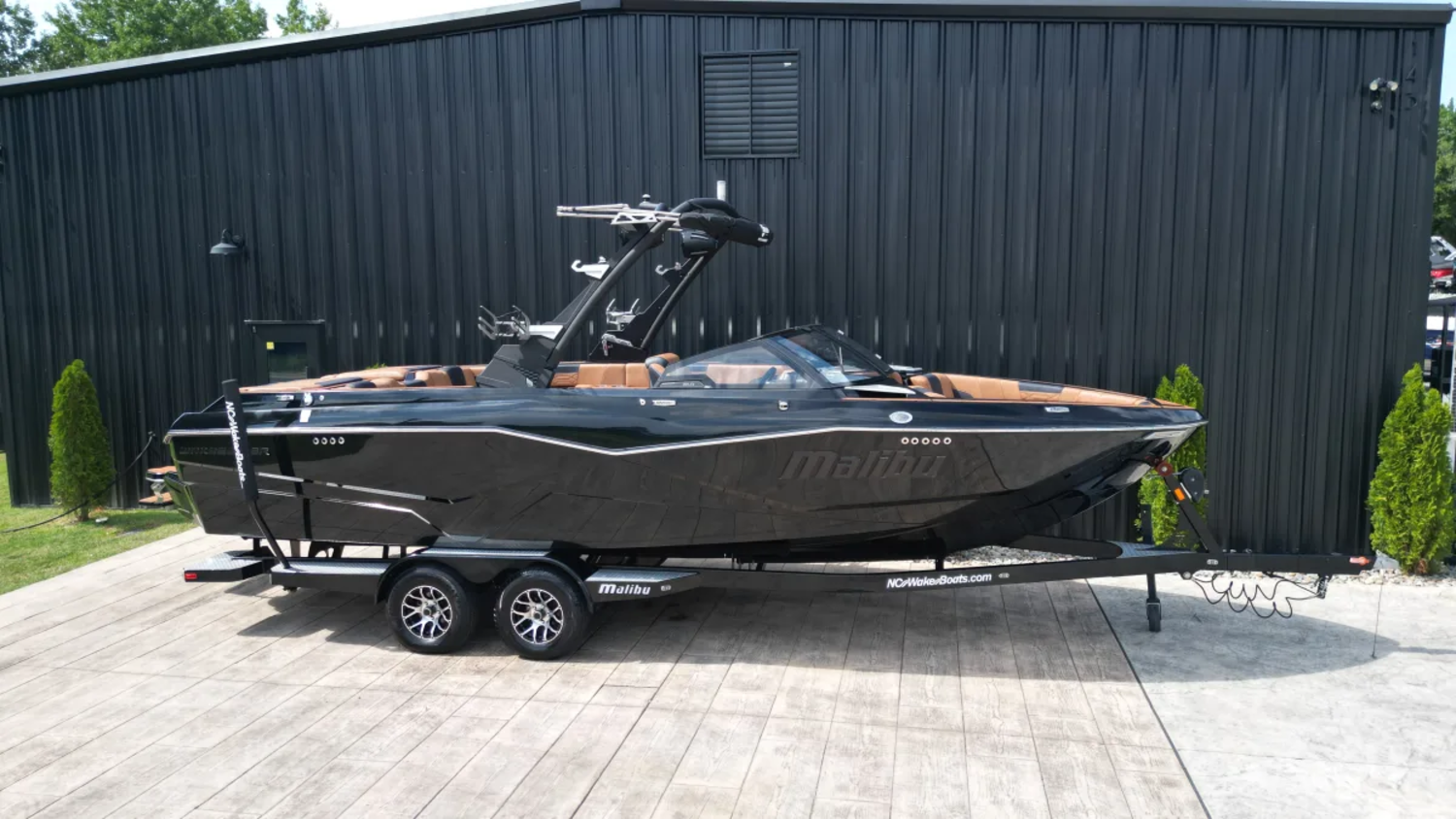 2023 Malibu Wakesetter 25 LSV