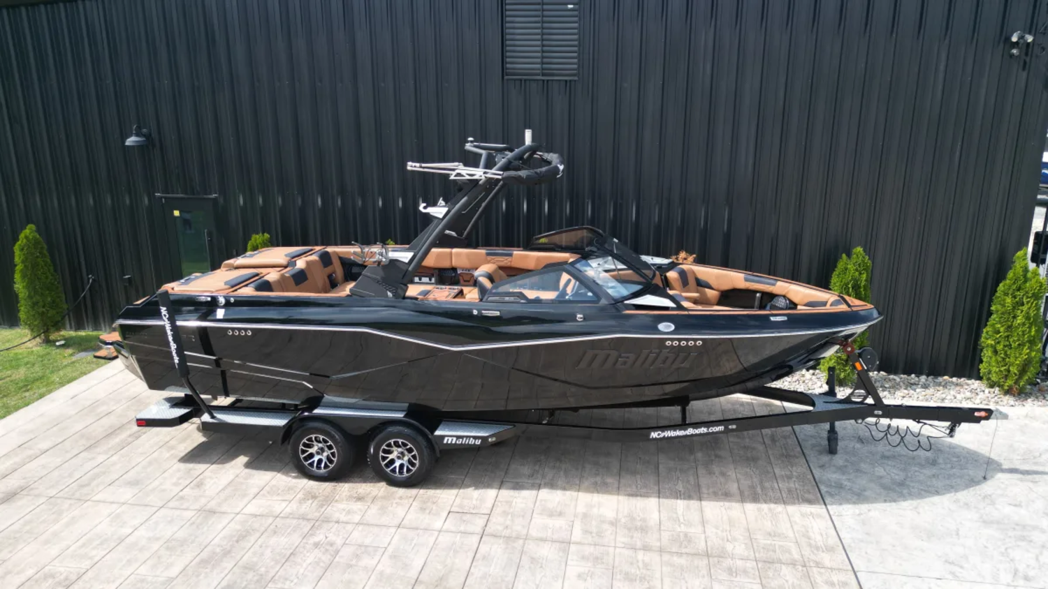 2023 Malibu Wakesetter 25 LSV