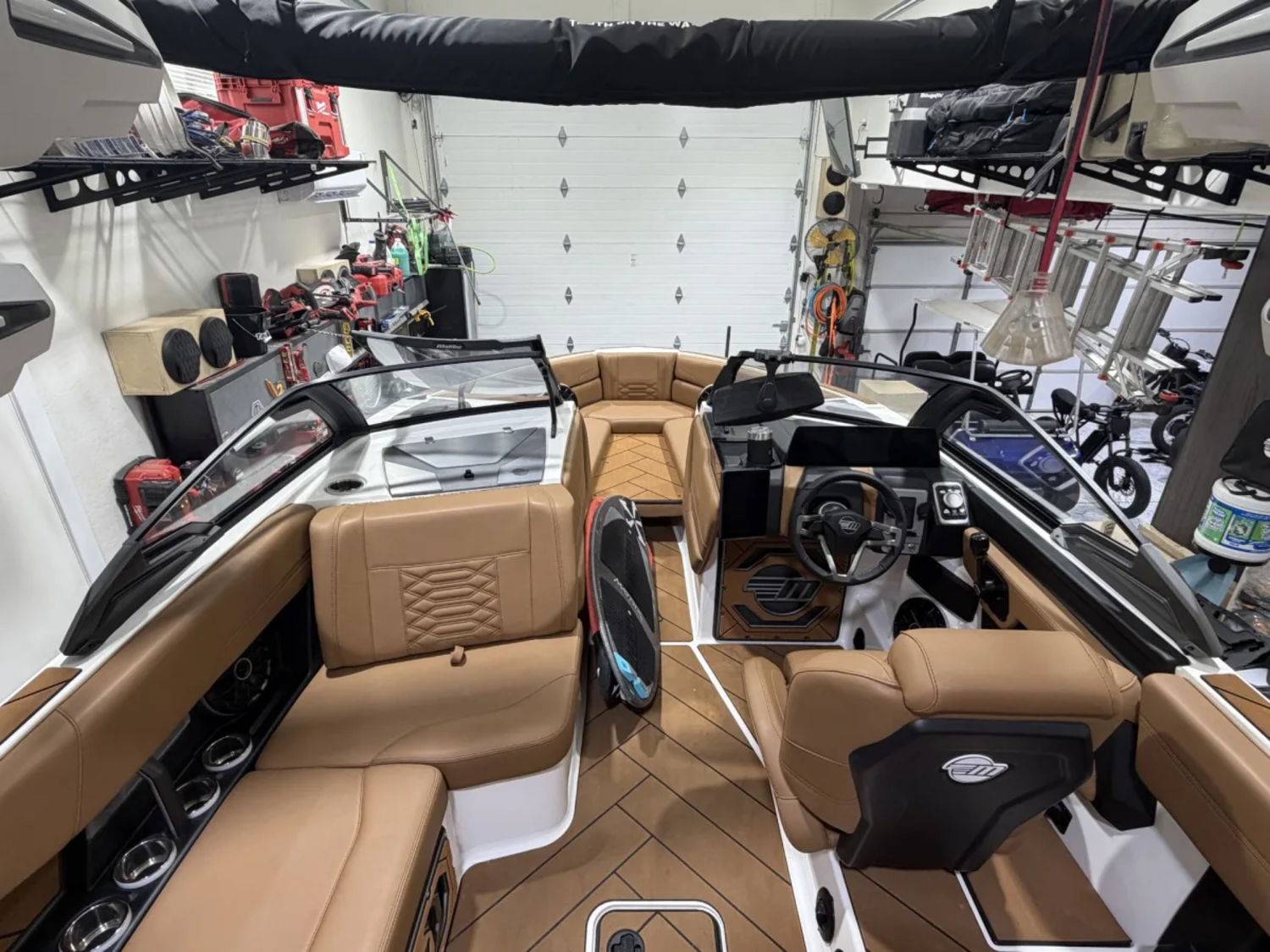 2025 Malibu Boats Wakesetter 26 LSV