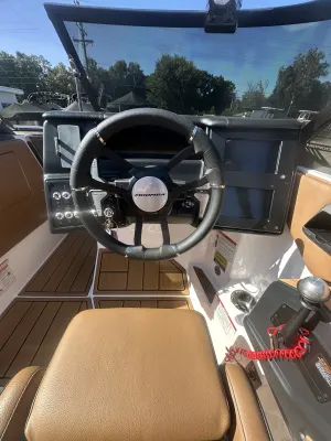 2024-moomba-mojo-146355-image2.webp