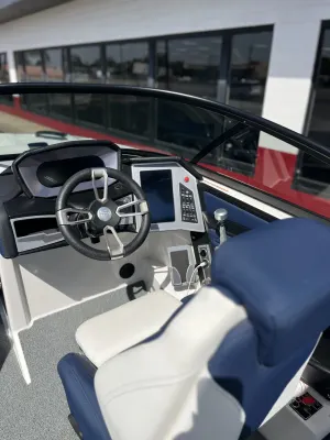 2022-mastercraft-x24-146367-image12.webp