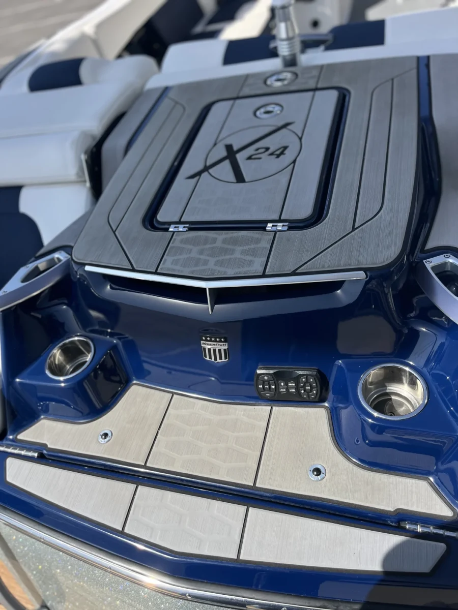2022-mastercraft-x24-146367-image5.webp