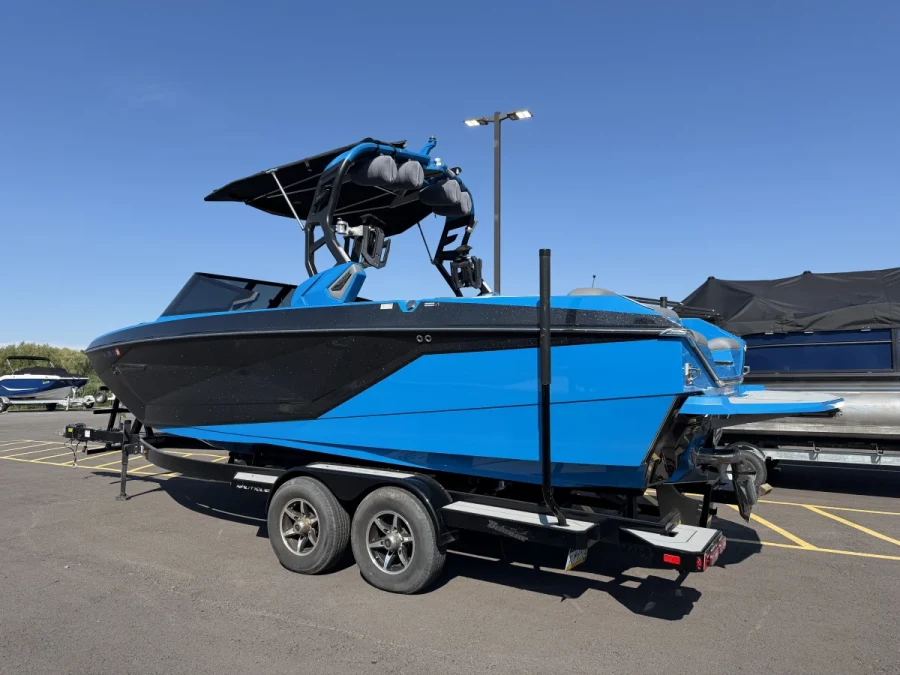 2021-nautique-g23-146368-image3.webp