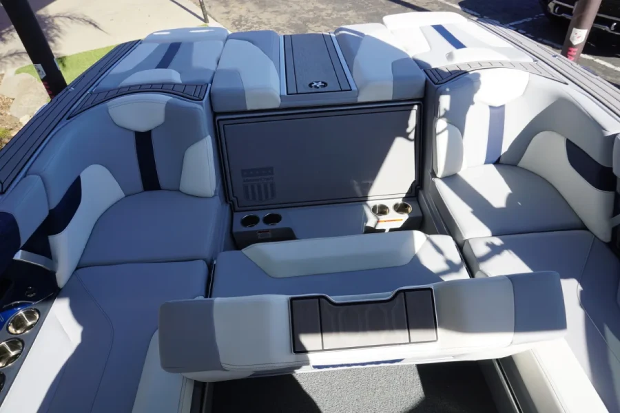 2023-mastercraft-xt22t-146371-image4.webp
