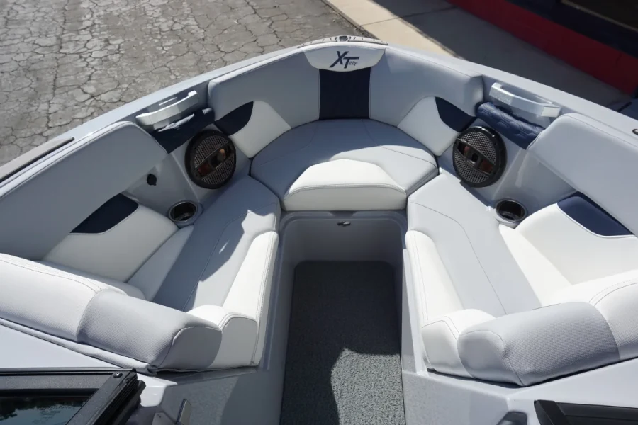 2023-mastercraft-xt22t-146371-image5.webp