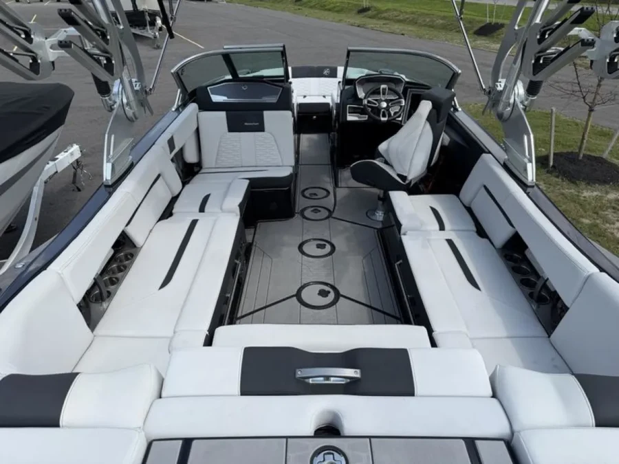 2021-mastercraft-x24-146372-image18.webp