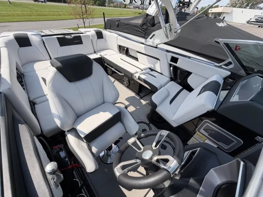 2021-mastercraft-x24-146372-image20.webp