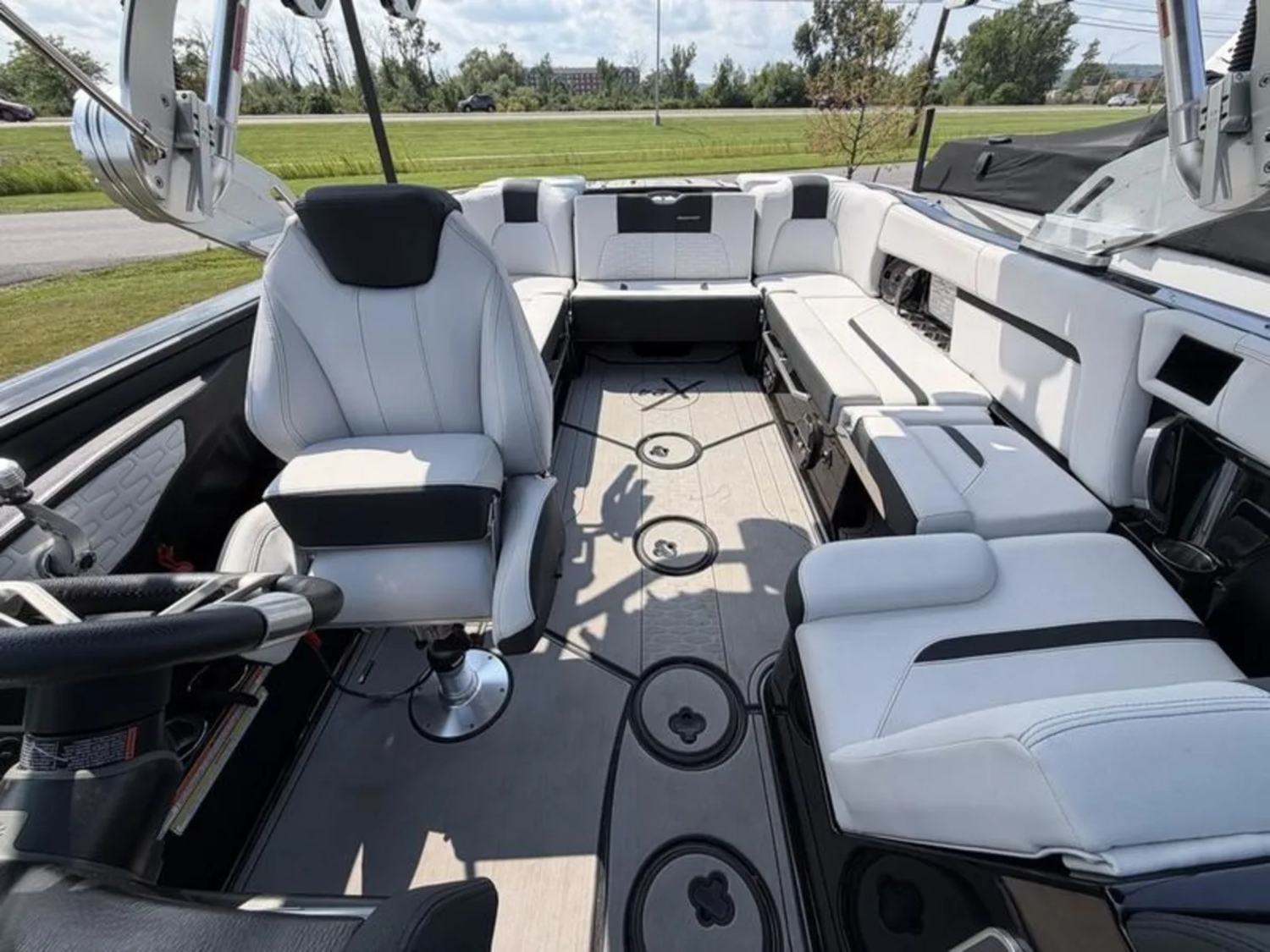 2021 Mastercraft X24