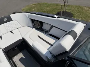 2021-mastercraft-x24-146372-image9.webp