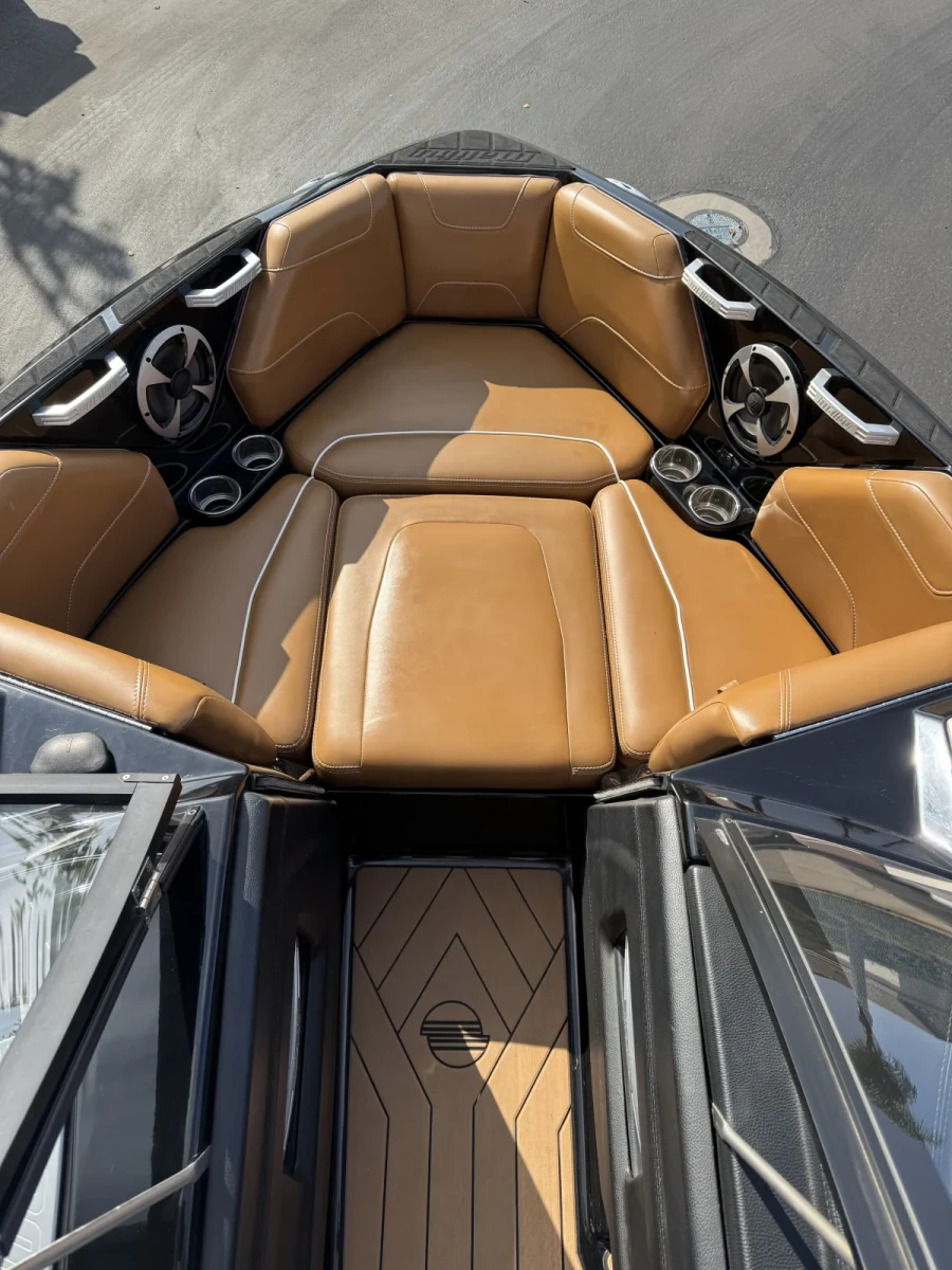 2019-malibu-wakesetter-22-lsv-146373-image8.webp