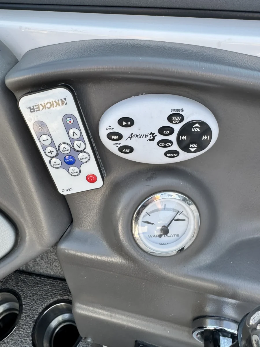 2007-moomba-mobius-lsv--146375-image8.webp