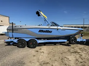 2027-malibu-wakesetter-vtx-146376-image0.webp