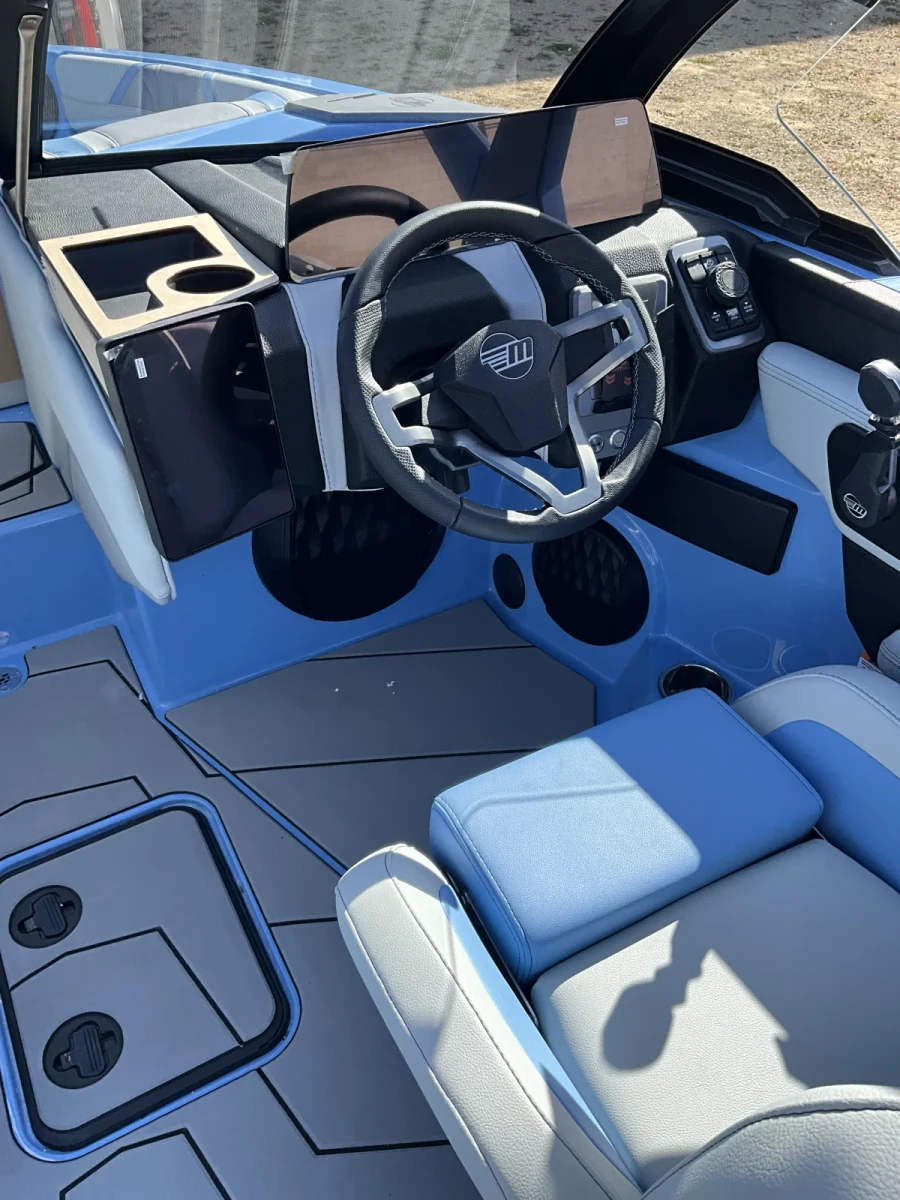 2027-malibu-wakesetter-vtx-146376-image11.webp