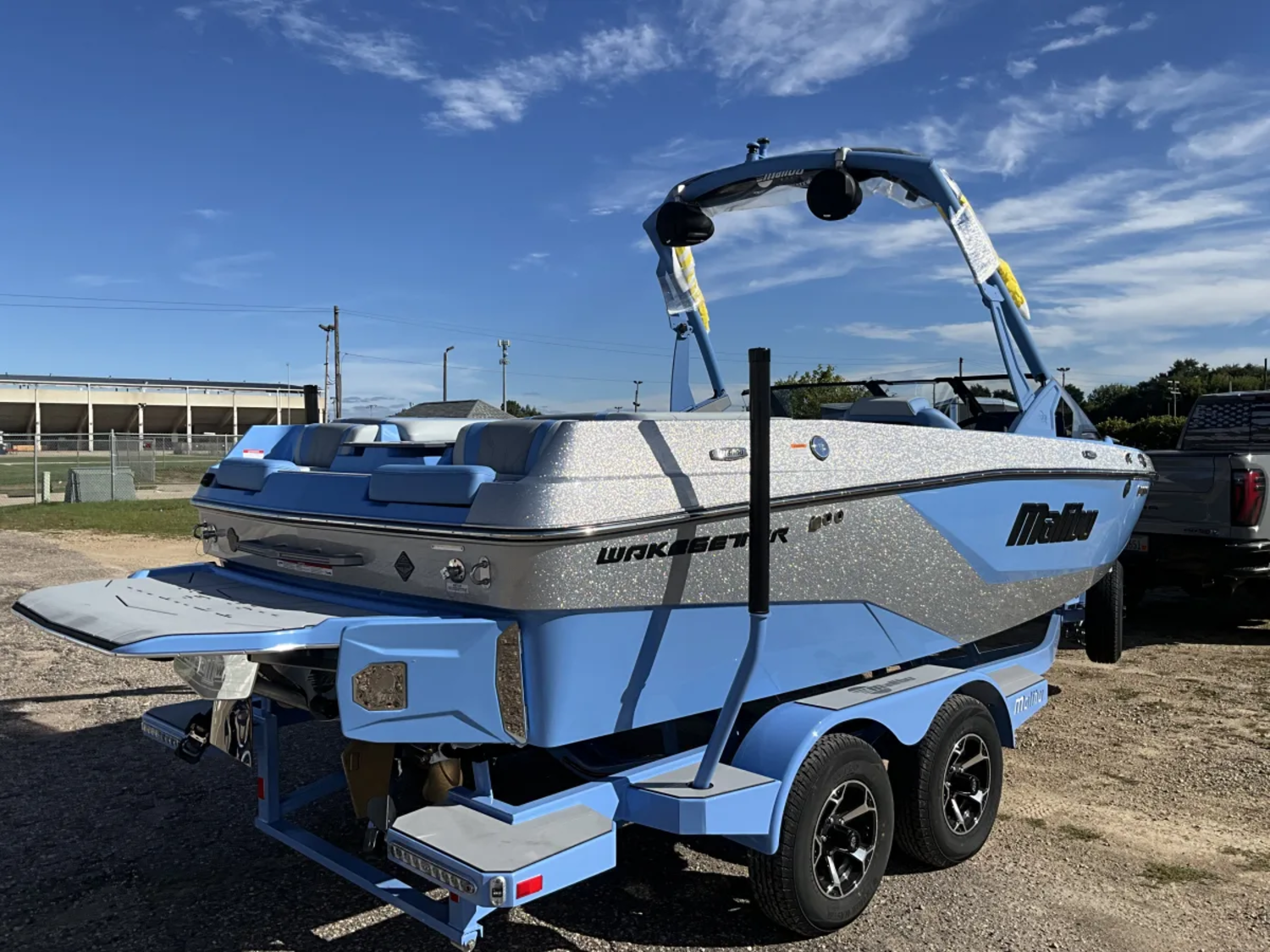 2027 MALIBU 20 VTX Wakesetter