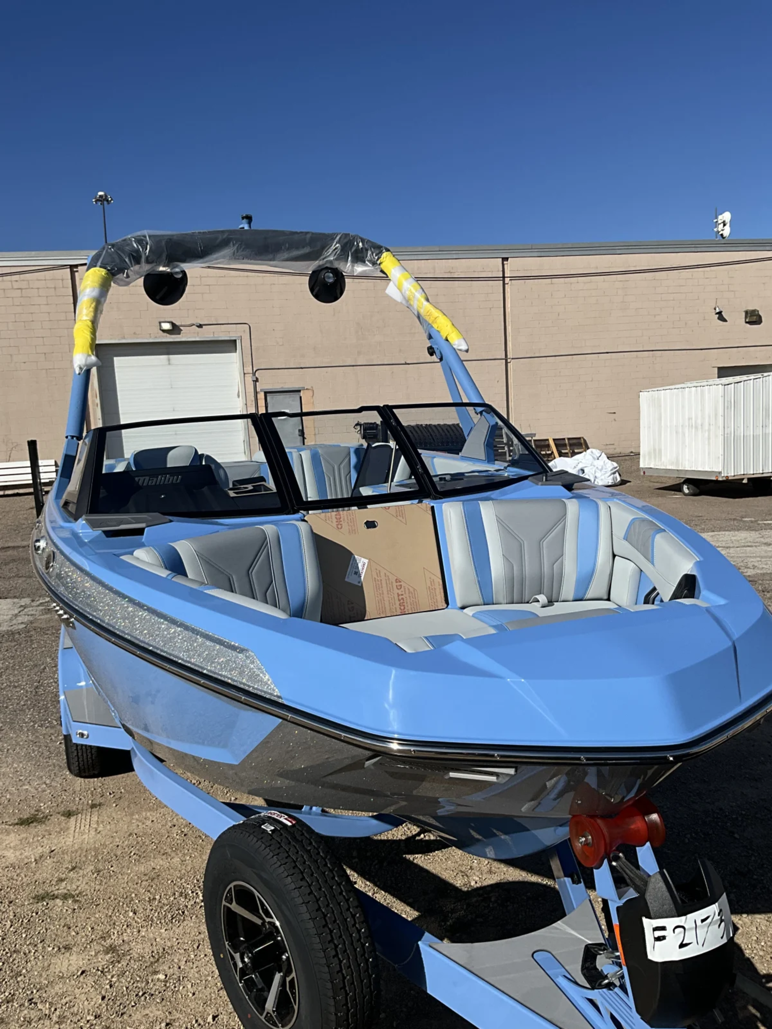 2027 MALIBU 20 VTX Wakesetter