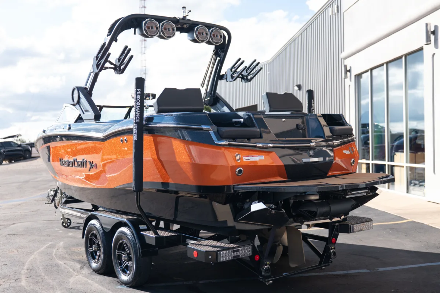 2022 MASTERCRAFT XSTAR-S WITH REAR STERN THRUSTER  