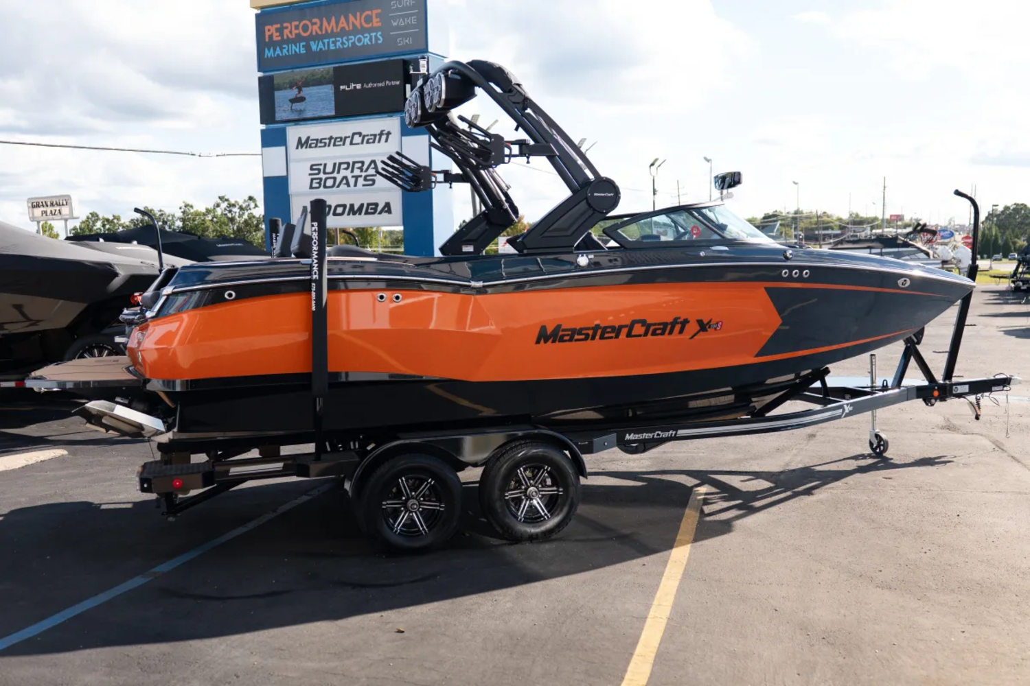 2022 MASTERCRAFT XSTAR-S WITH REAR STERN THRUSTER  