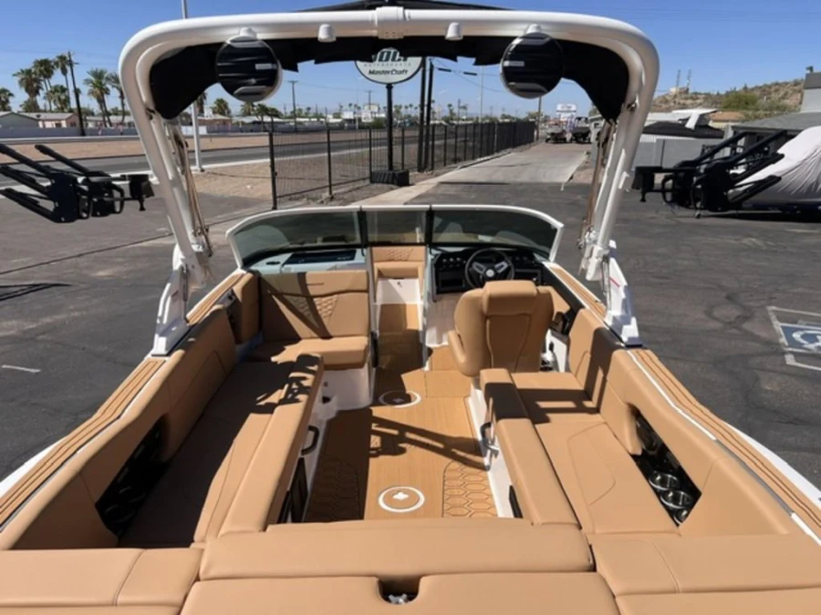 2027-mastercraft-nxt24-146400-image10