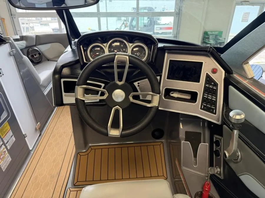2022-mastercraft-xt23-146407-image11.webp