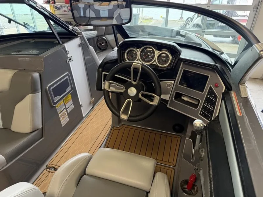 2022-mastercraft-xt23-146407-image12.webp
