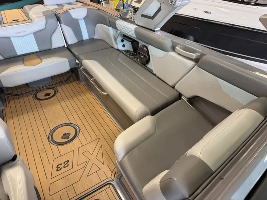 2022-mastercraft-xt23-146407-image14.webp