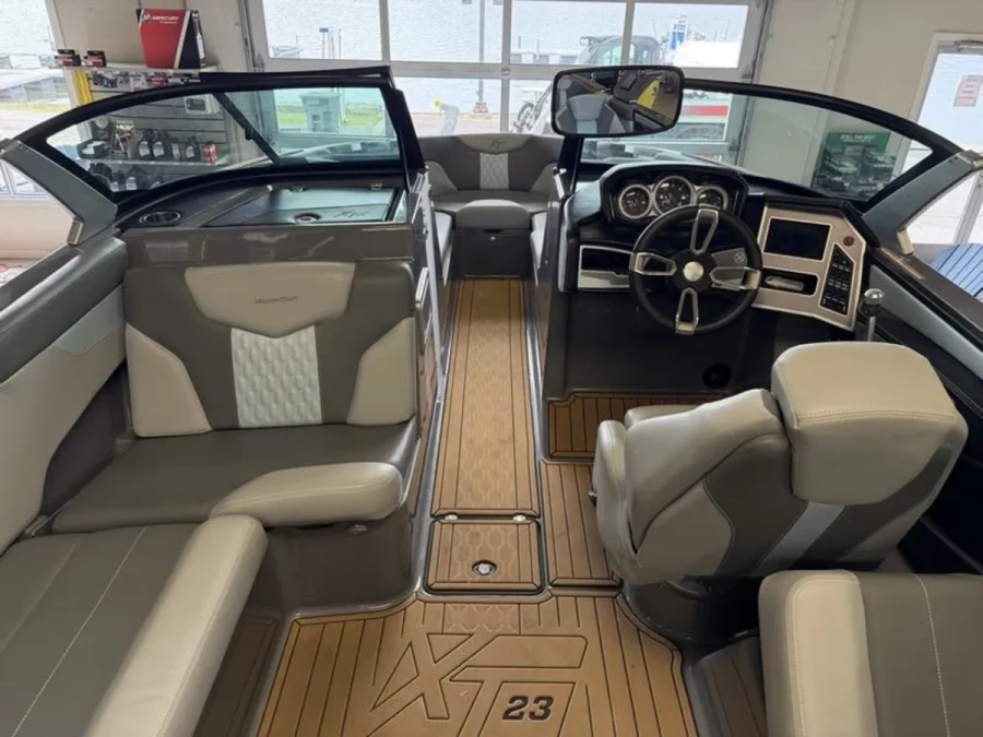 2022-mastercraft-xt23-146407-image8.webp