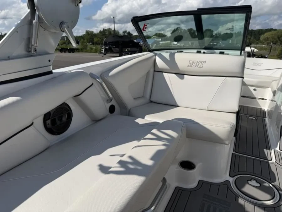 2019-mastercraft-nxt20-146409-image10.webp