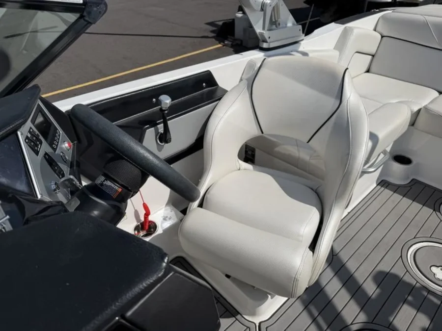 2019-mastercraft-nxt20-146409-image20.webp