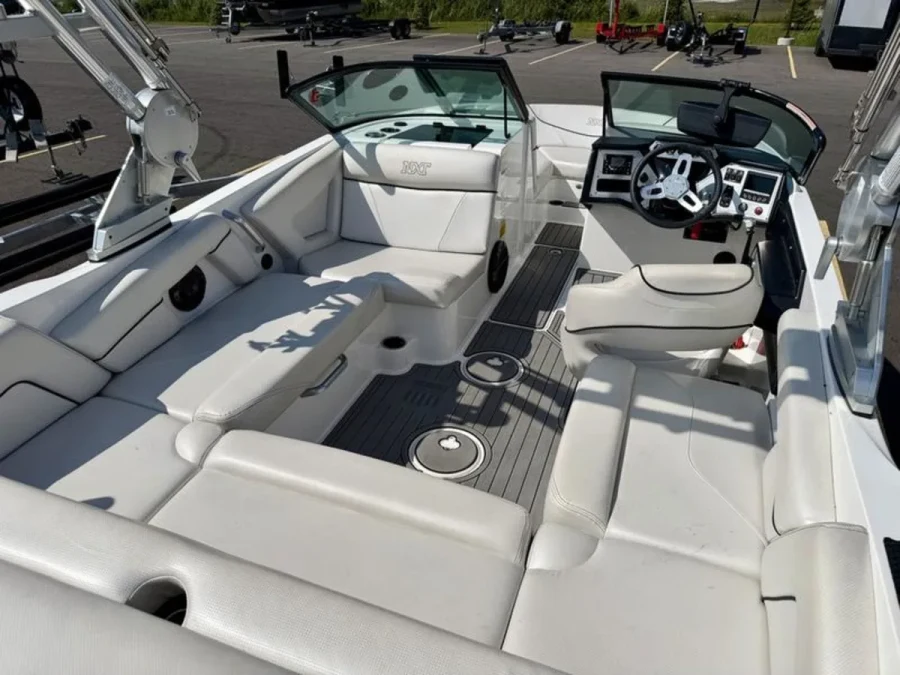 2019-mastercraft-nxt20-146409-image5.webp