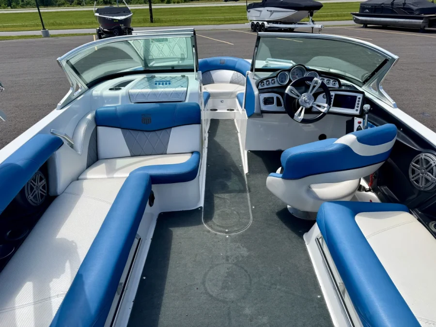 2014-mastercraft-x10-146411-image11.webp