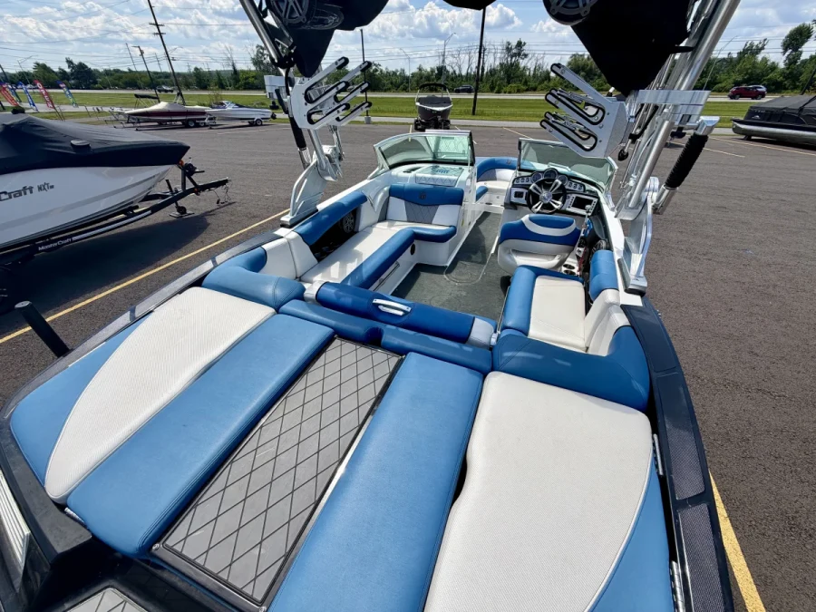 2014-mastercraft-x10-146411-image9.webp