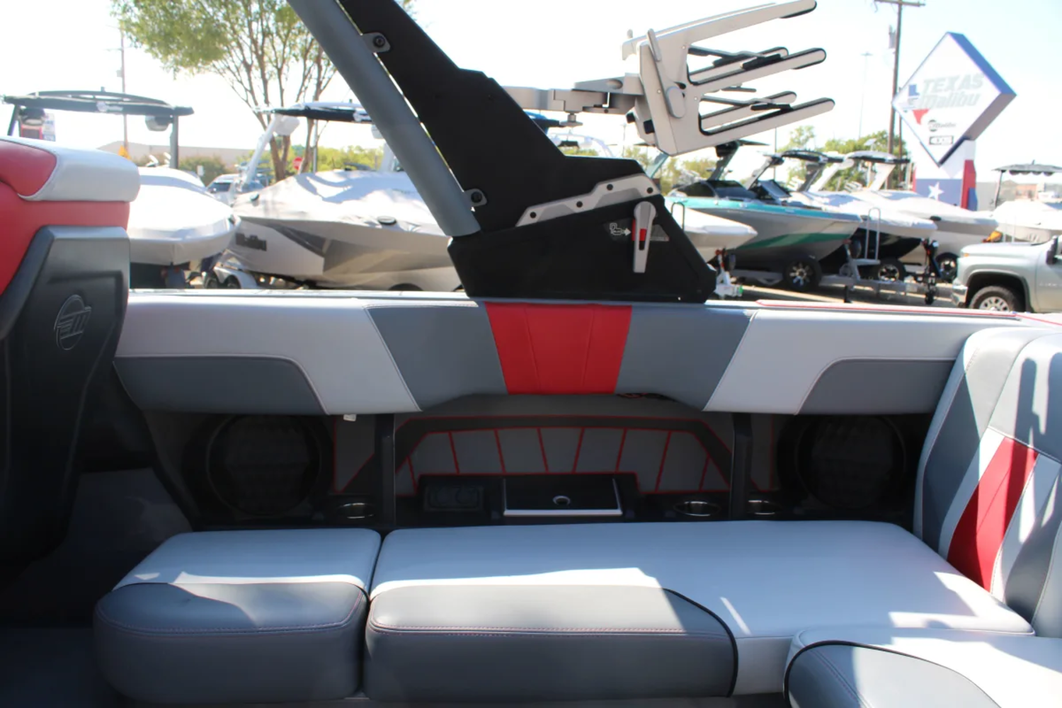 2023 Malibu 23 MXZ