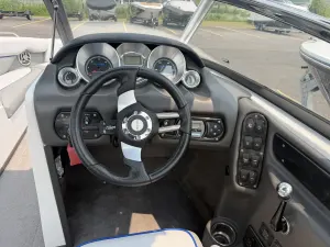 2009-supra-launch-24ssv-146415-image14.webp