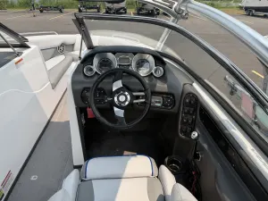 2009-supra-launch-24ssv-146415-image16.webp