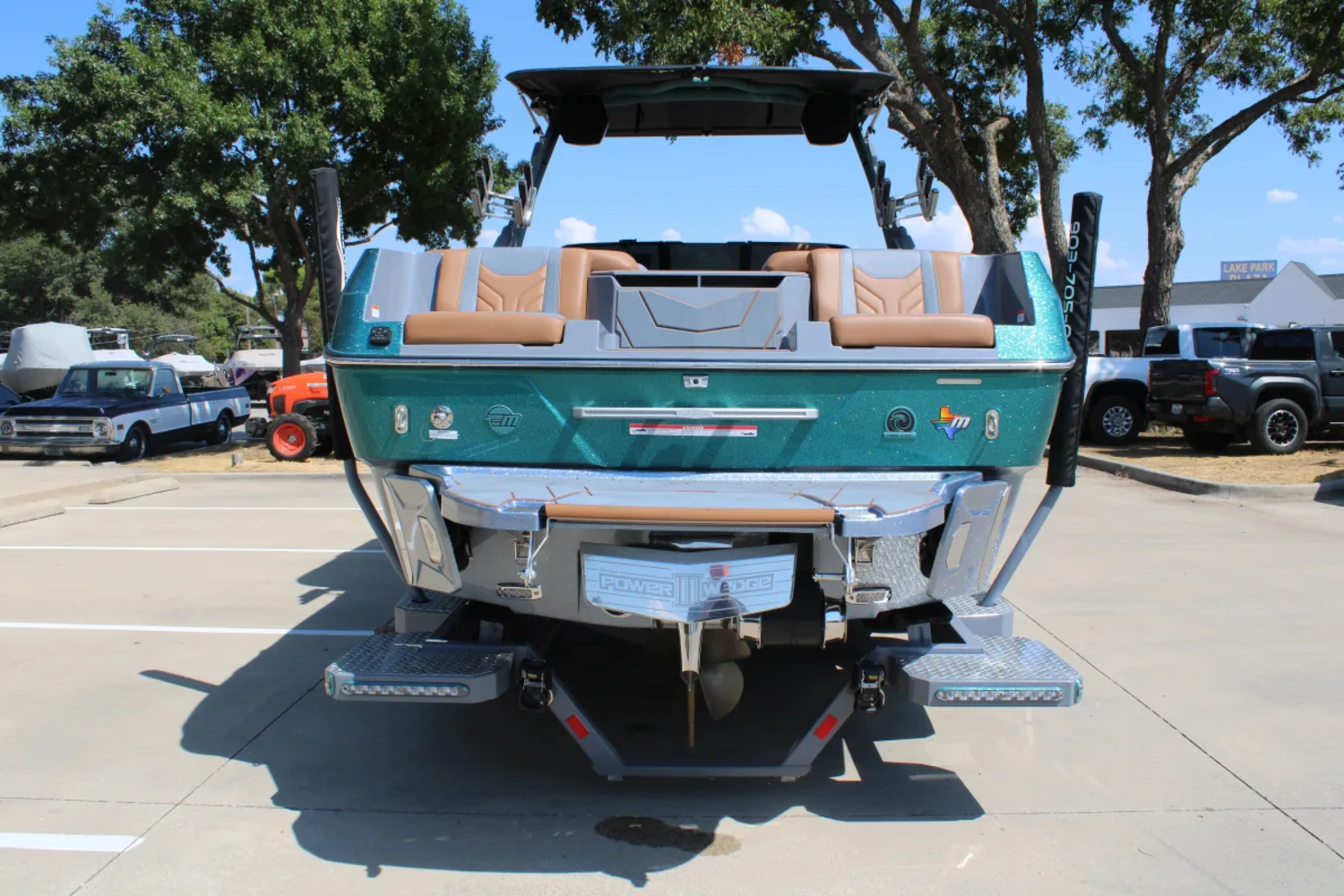 2026 Malibu 25 LSV