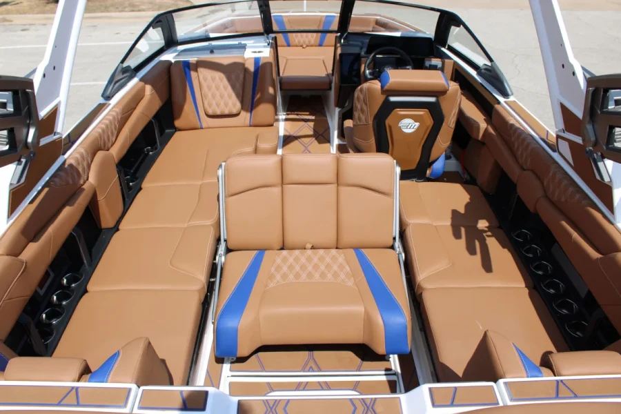 2027-malibu-m230-146417-image13.webp