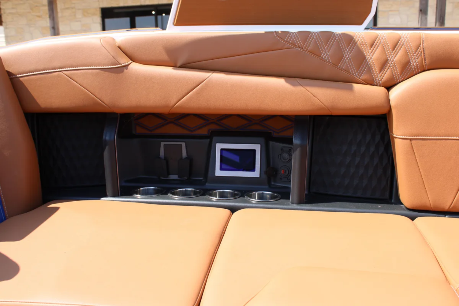 2027 Malibu M230