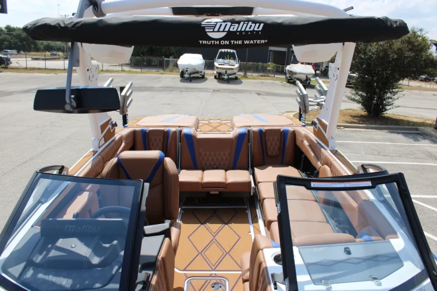 2027-malibu-m230-146417-image22.webp