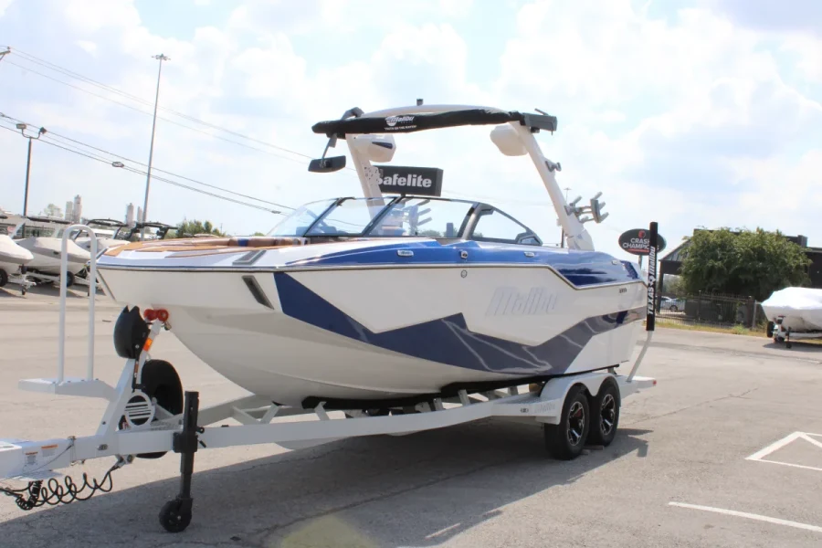 2027-malibu-m230-146417-image3.webp