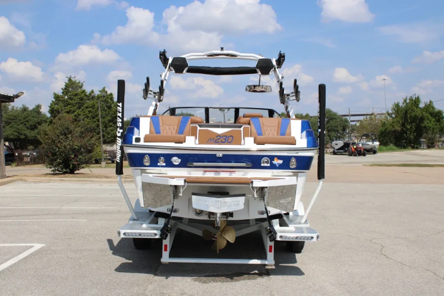 2027-malibu-m230-146417-image7.webp