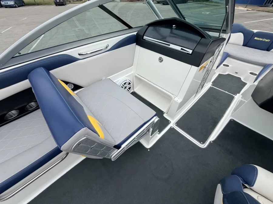 2010-mastercraft-x35-146420-image4.webp