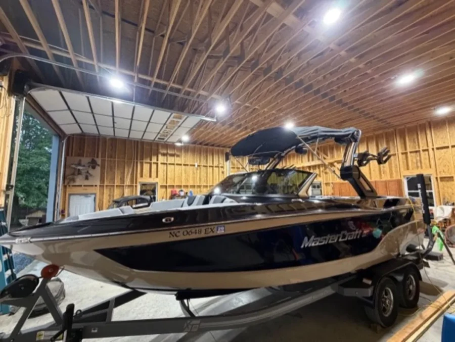 2022-mastercraft-xt23-146424-image14.webp