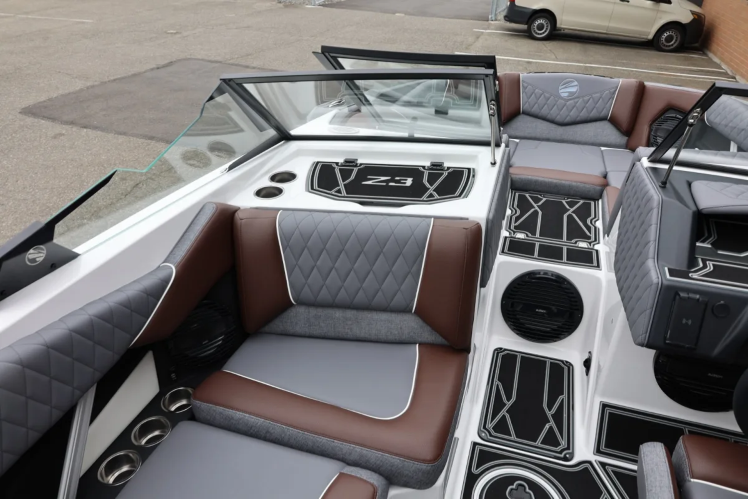 2027 Tige Z3