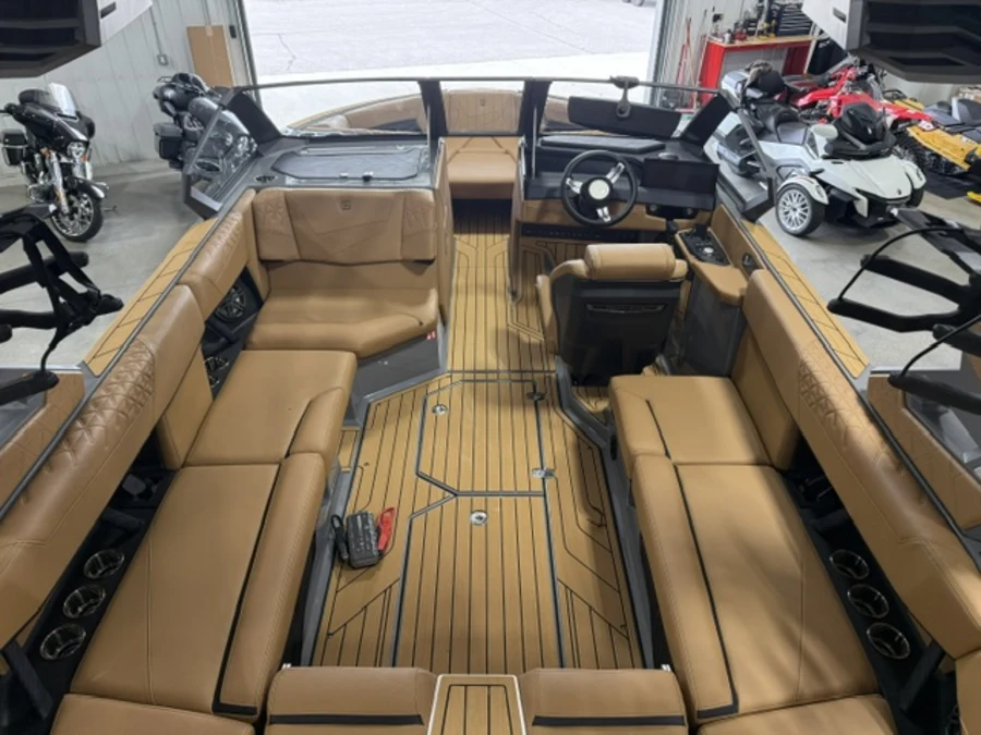 2027-nautique-s23-146442-image6