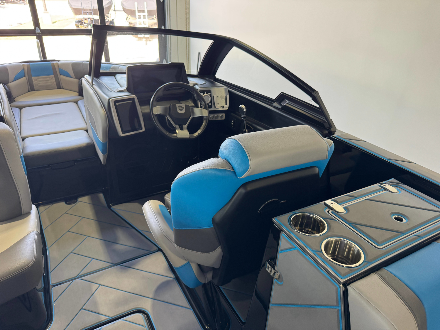 2022 Malibu Wakesetter 25 LSV