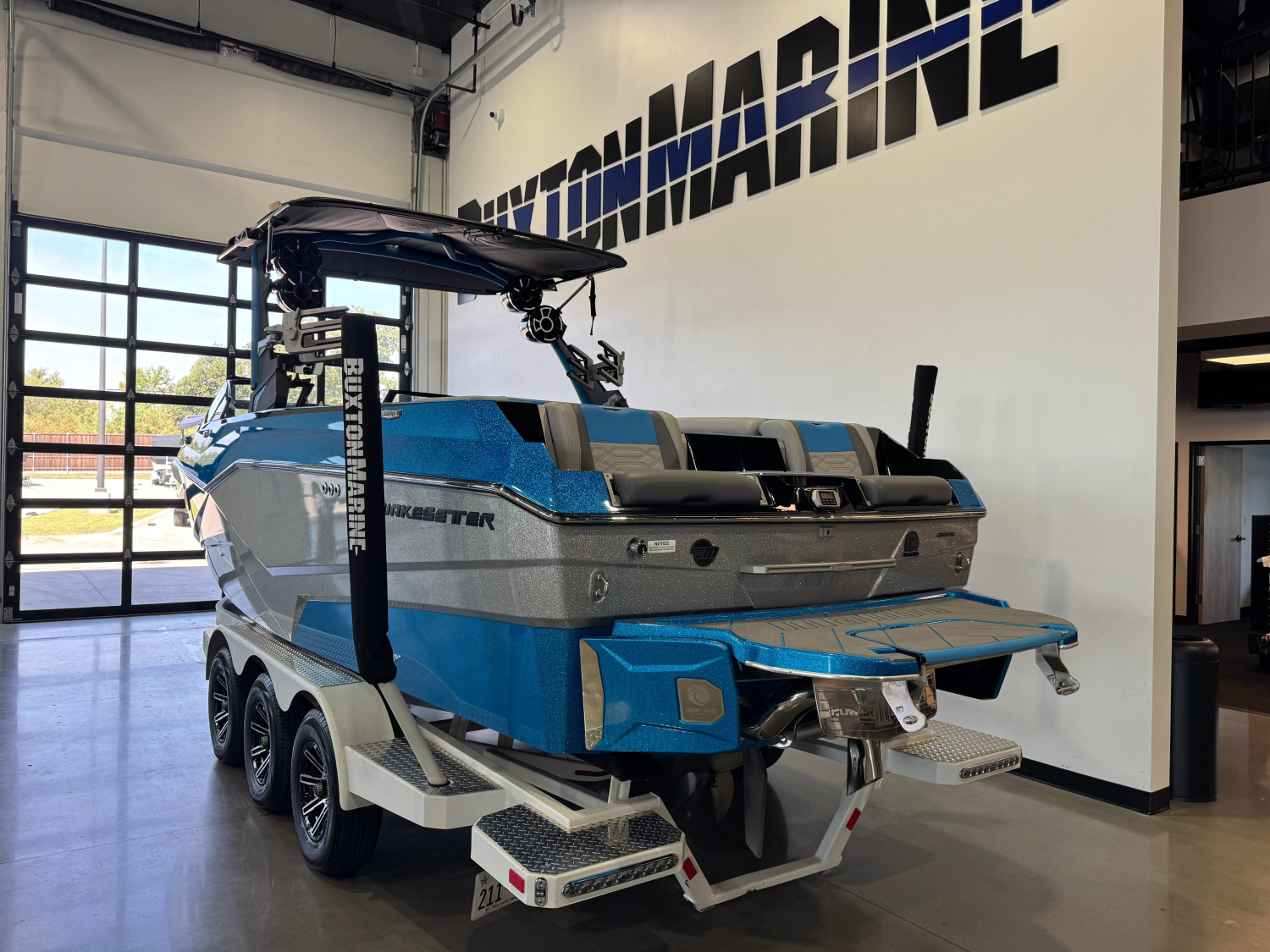 2022 Malibu Wakesetter 25 LSV