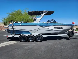 2022-malibu-wakesetter-25-lsv-146449-image1