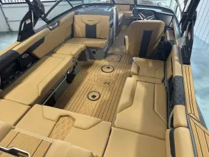 2027-mastercraft-xt24-146452-image10