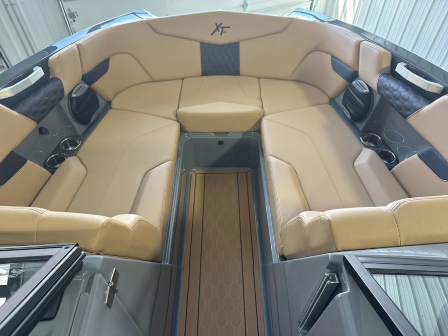 2027-mastercraft-xt24-146452-image11